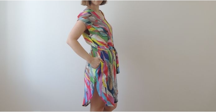 Viskózové šaty do tropického léta - barevne-saty-z-viskozy